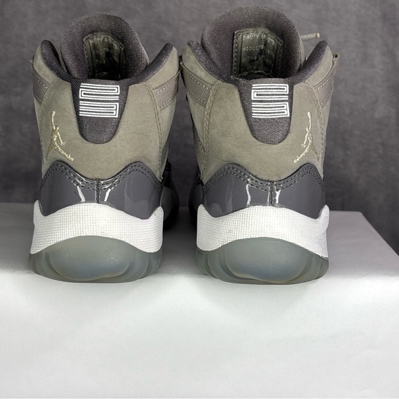 🔥🔥🔥Air Jordan Retro 11 Gray Sneakers Size: 11C🔥🔥🔥 - Picture 5 of 9